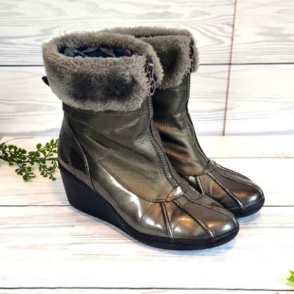 Anne Klein Metallic Gray Wedge Boots Womens Size 9M - Picture 1 of 11